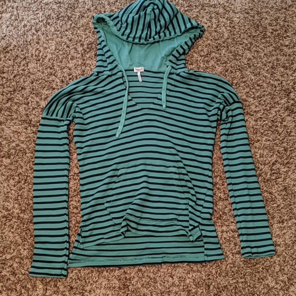 Thermal hooded long sleeve